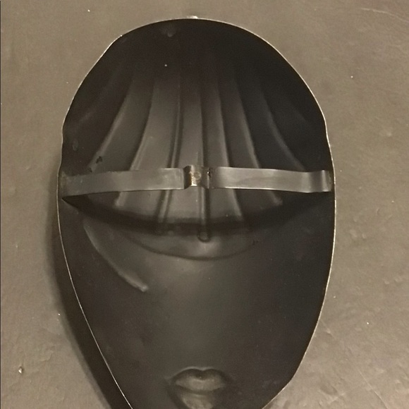 Rare Handmade Copper African Tribal Mask - Picture 4 of 5